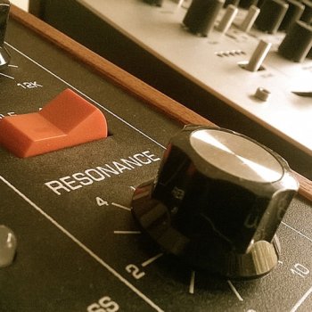 Сэмплы Noiiz Toby Baker Vintage Synths Vol 1